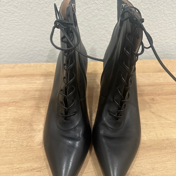 Gianvito Rossi Lace Up Bootie - Picture 2 of 4